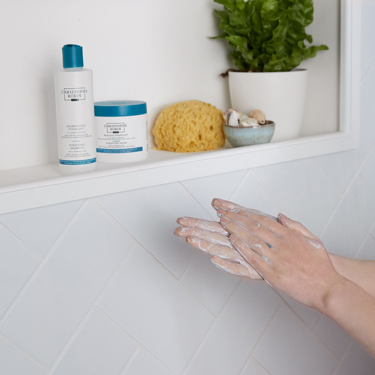 Purifying Shampoo with Thermal Mud