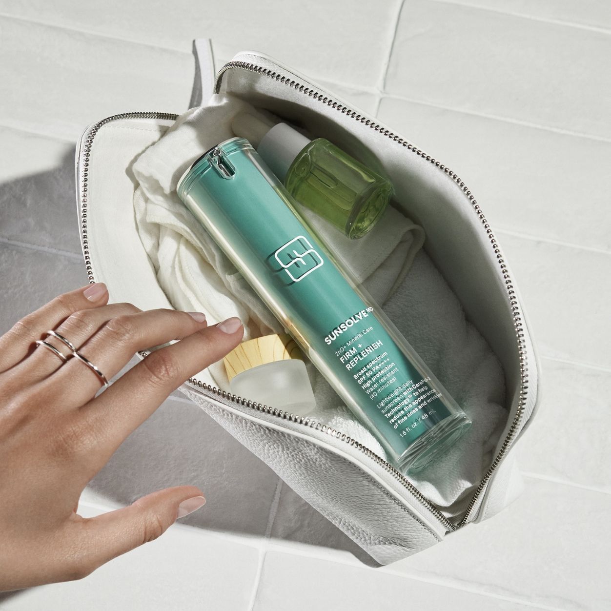 ZnO+ Mineral Care Firm + Replenish SPF 50