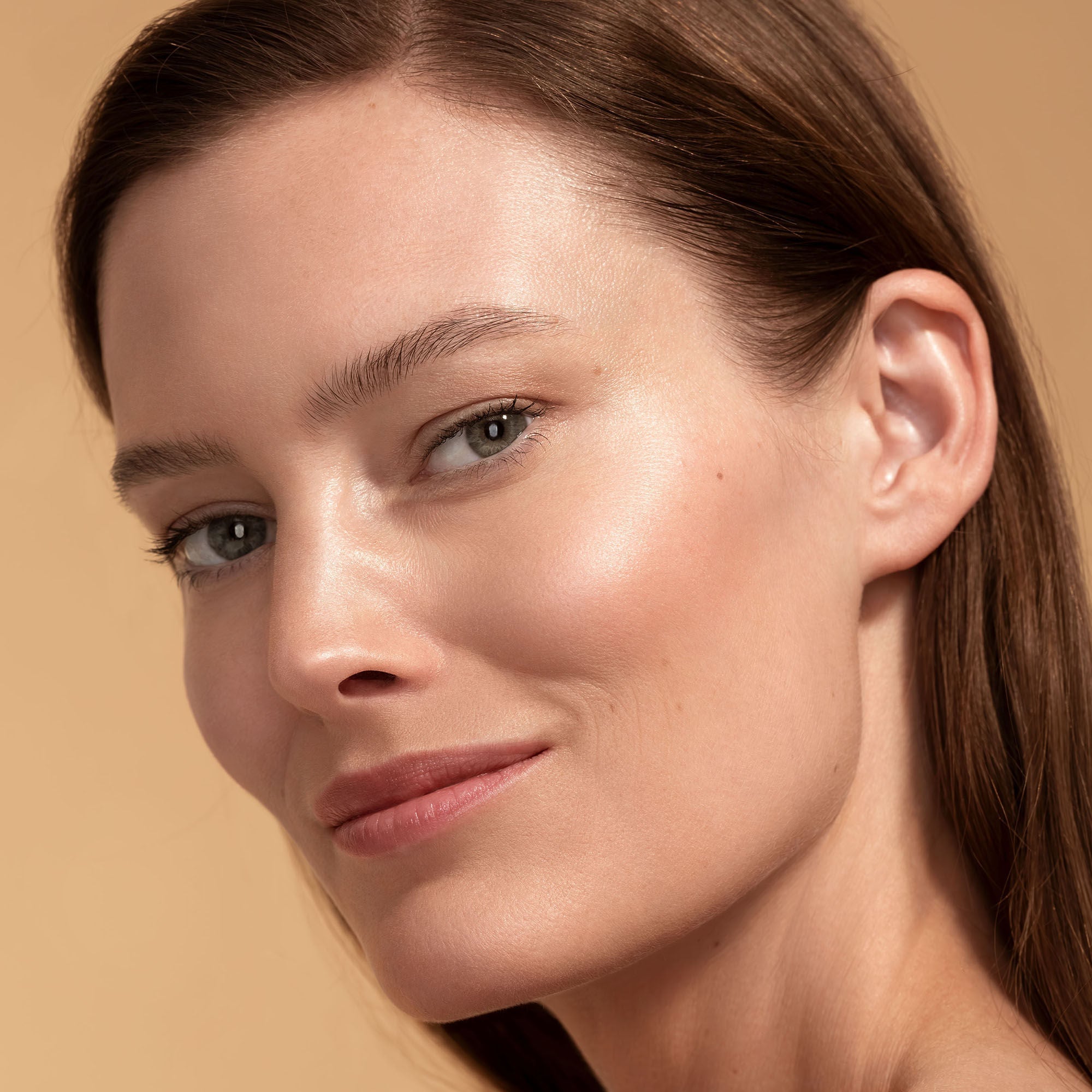 Sheer Glow Gold Face Tint