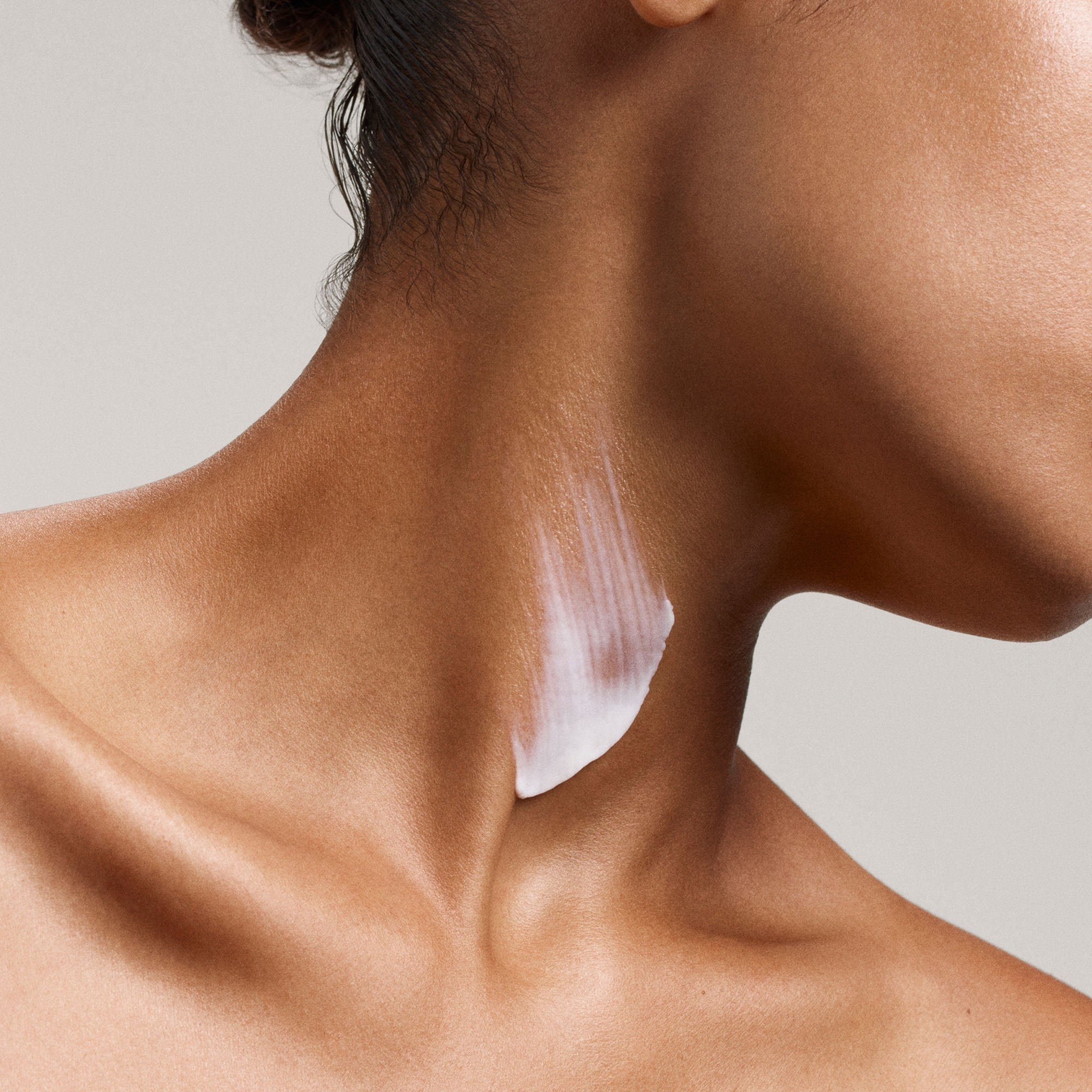 The Sculpt Neck + Décolleté Concentrate