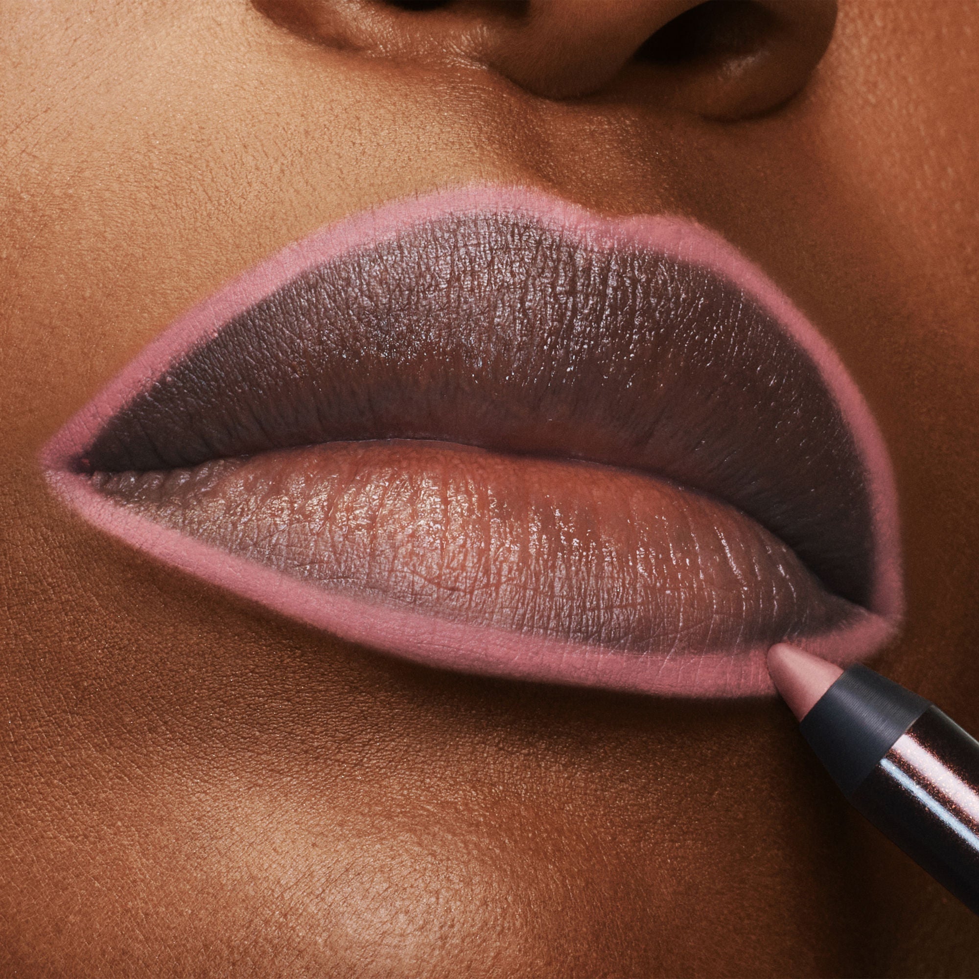 Runway Lip Liner Pencil in Matte