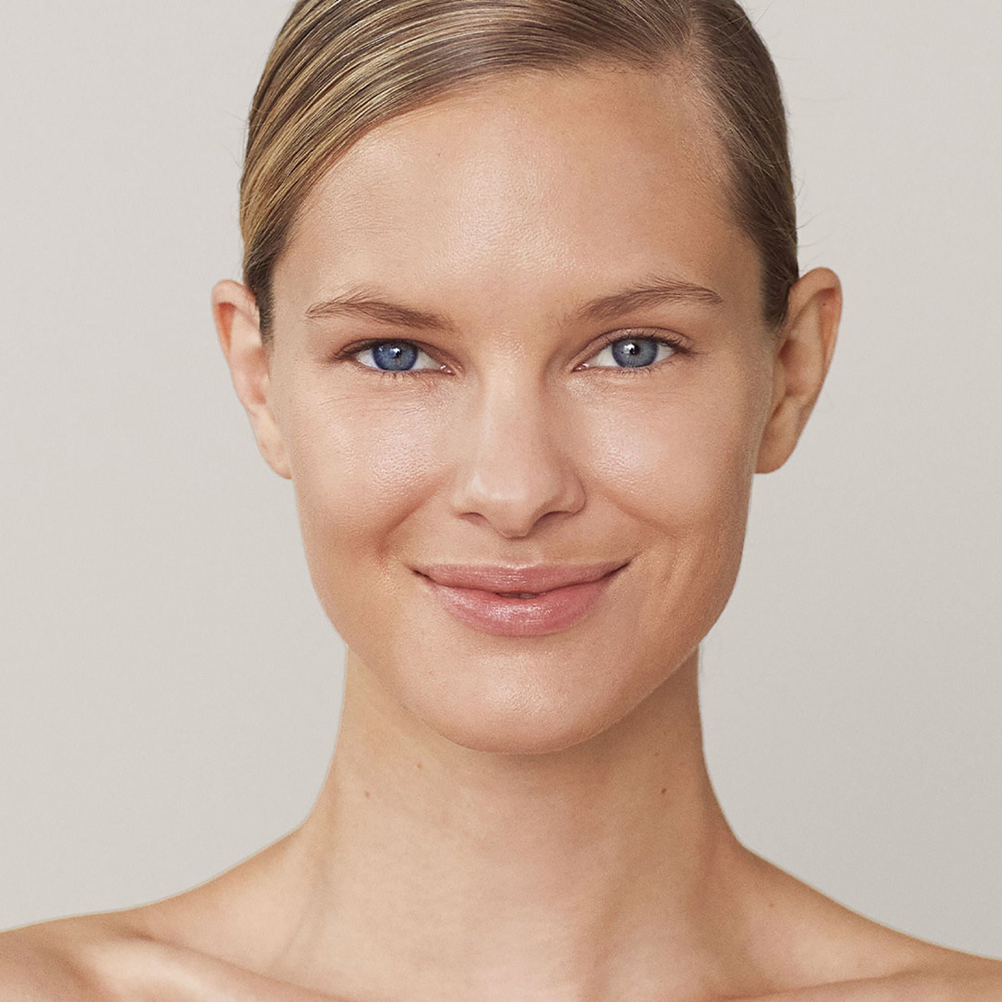 Invisible Touch Liquid Foundation