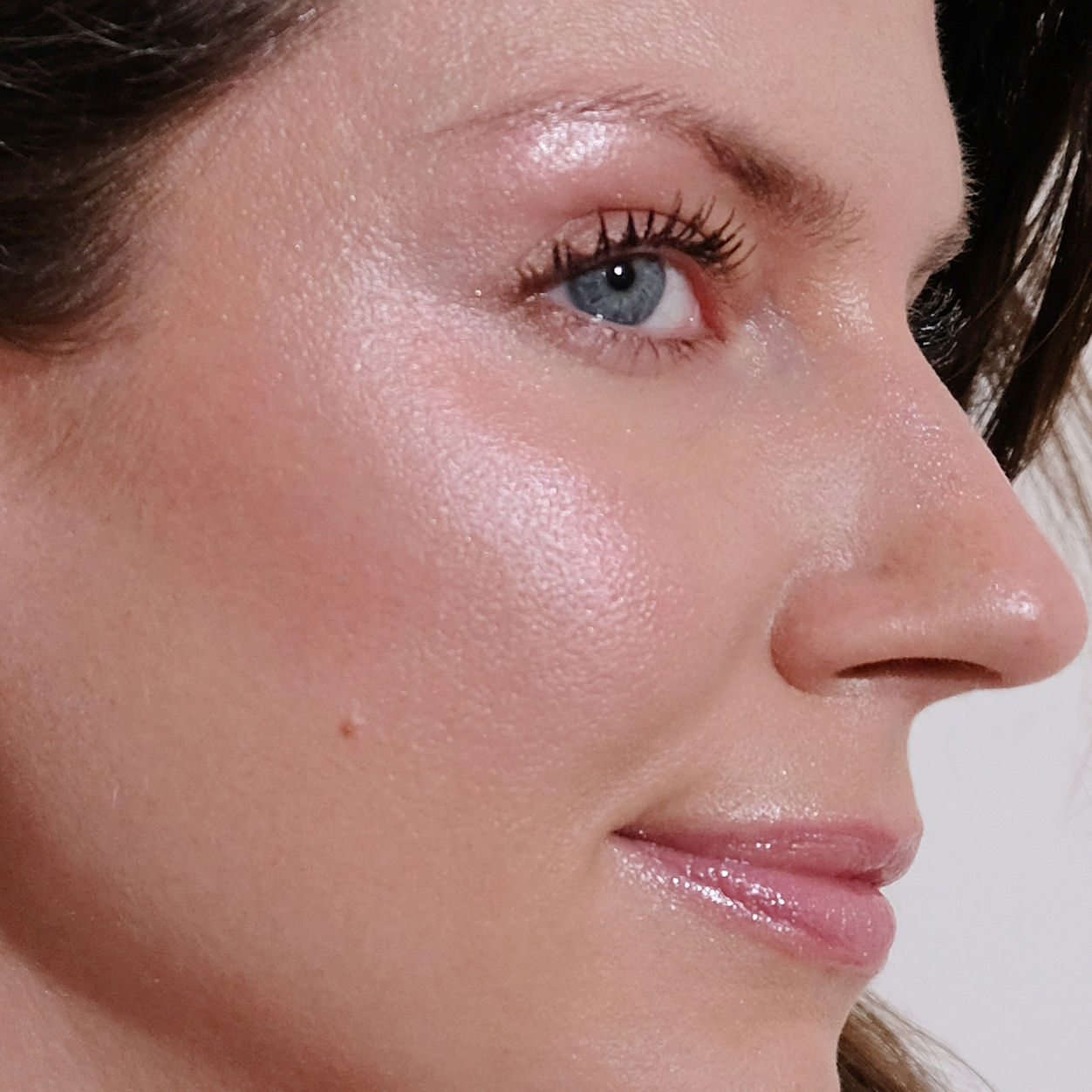 Pretty Shiny Cream Highlighter