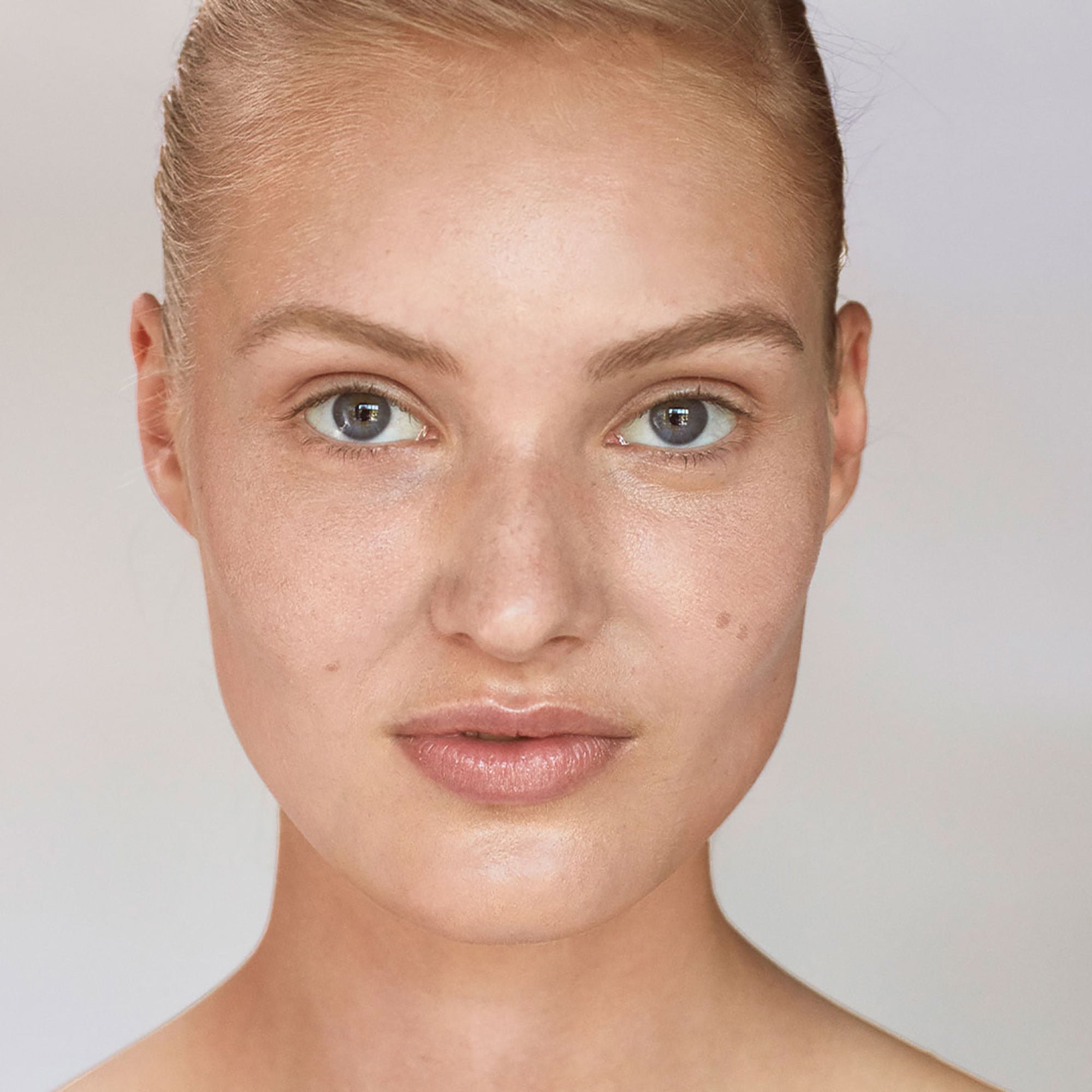 Invisible Touch Liquid Foundation